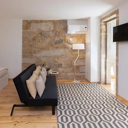 Local Apartmán